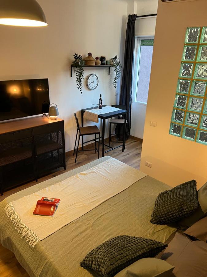 Stylish Apartment 3 Km Away From Duomo - Netflix, Wi-Fi, All Comforts Included Milan Exterior photo
